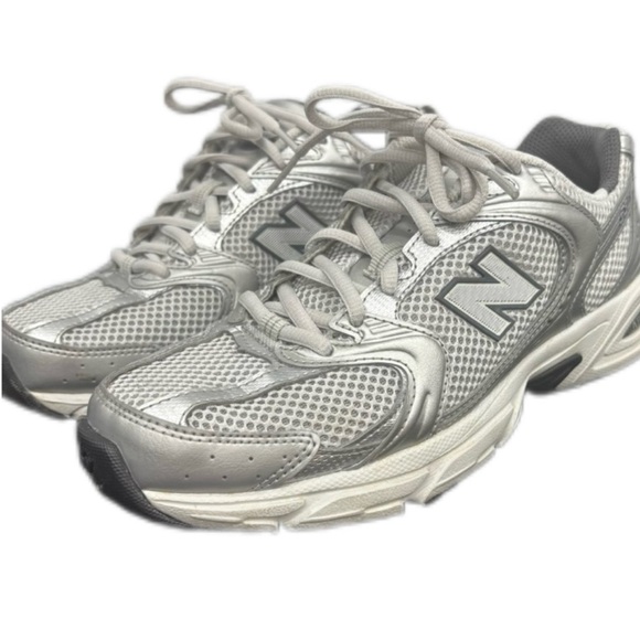 New Balance Silver Metallic Mesh Sneakers 530 - Picture 3 of 9